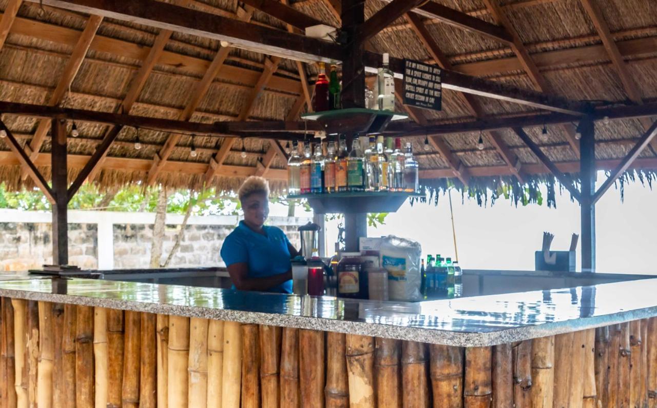 Yellow Bird Sea Negril Exterior photo
